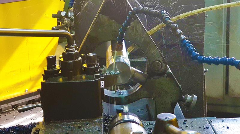 Hydraulic cylinder - 700 x 411